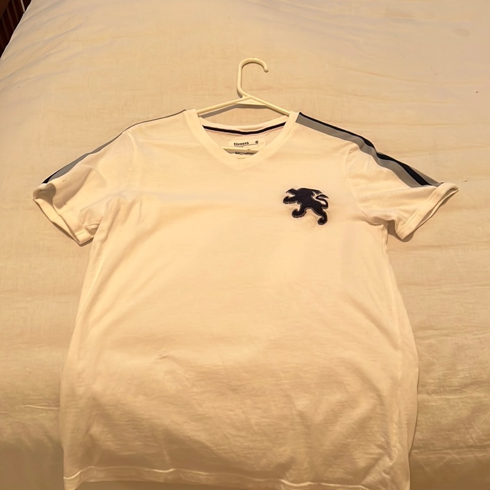 Never worn, too small. Great condition size mens small